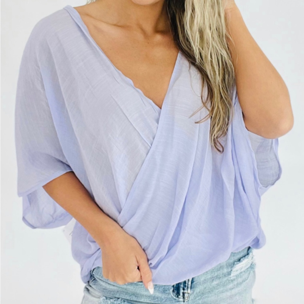 ⭐️New - HYFVE Lilac Billowy Surplice Blouse Top Womans Size Large